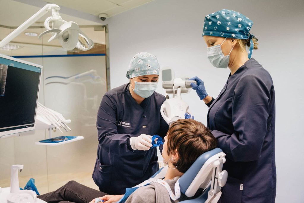 Maloclusión dental en adultos, ¿tiene solución? maloclusion-adultos