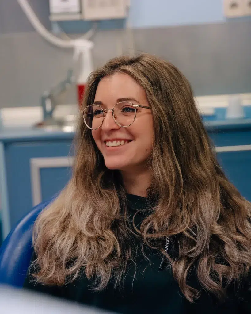 ¿Se pueden poner carillas si faltan dientes? blanqueamiento dental zaragoza