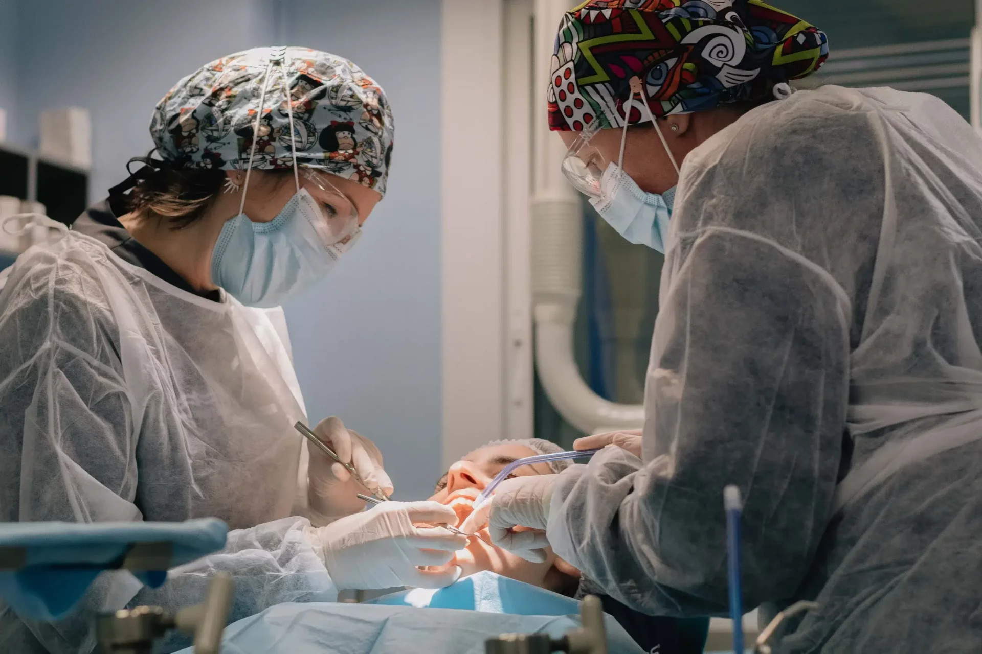 Prótesis dental fija protesis zirconio sobre implantes