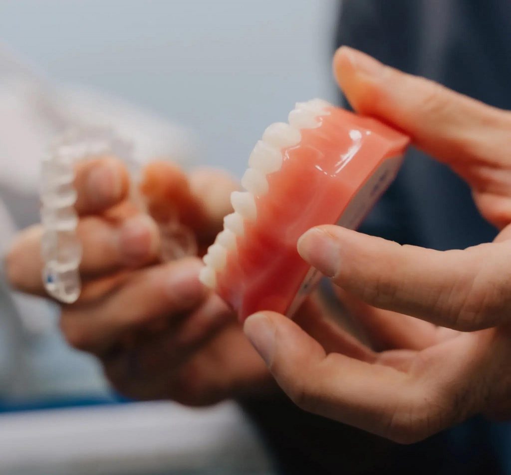 ¿Quieres saberlo todo sobre la ortodoncia invisible? Te esperamos el jueves 22 de enero ortodoncia invisible3