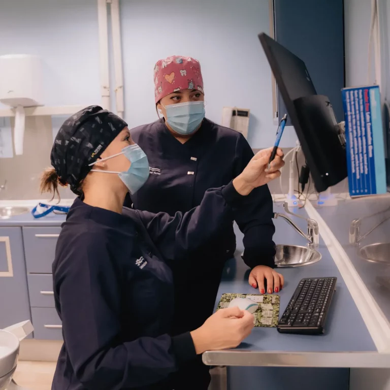 cirugia estetica dental zaragoza